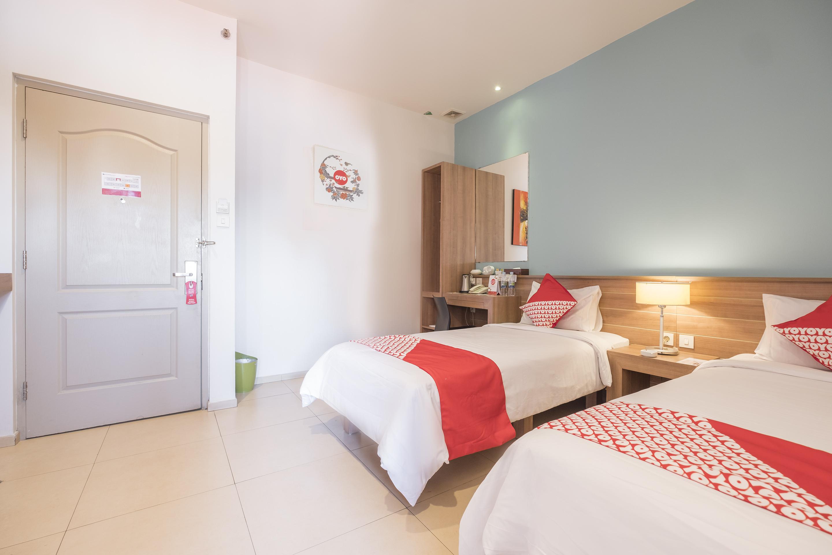 Aswin Hotel And Spa Makassar Exterior photo