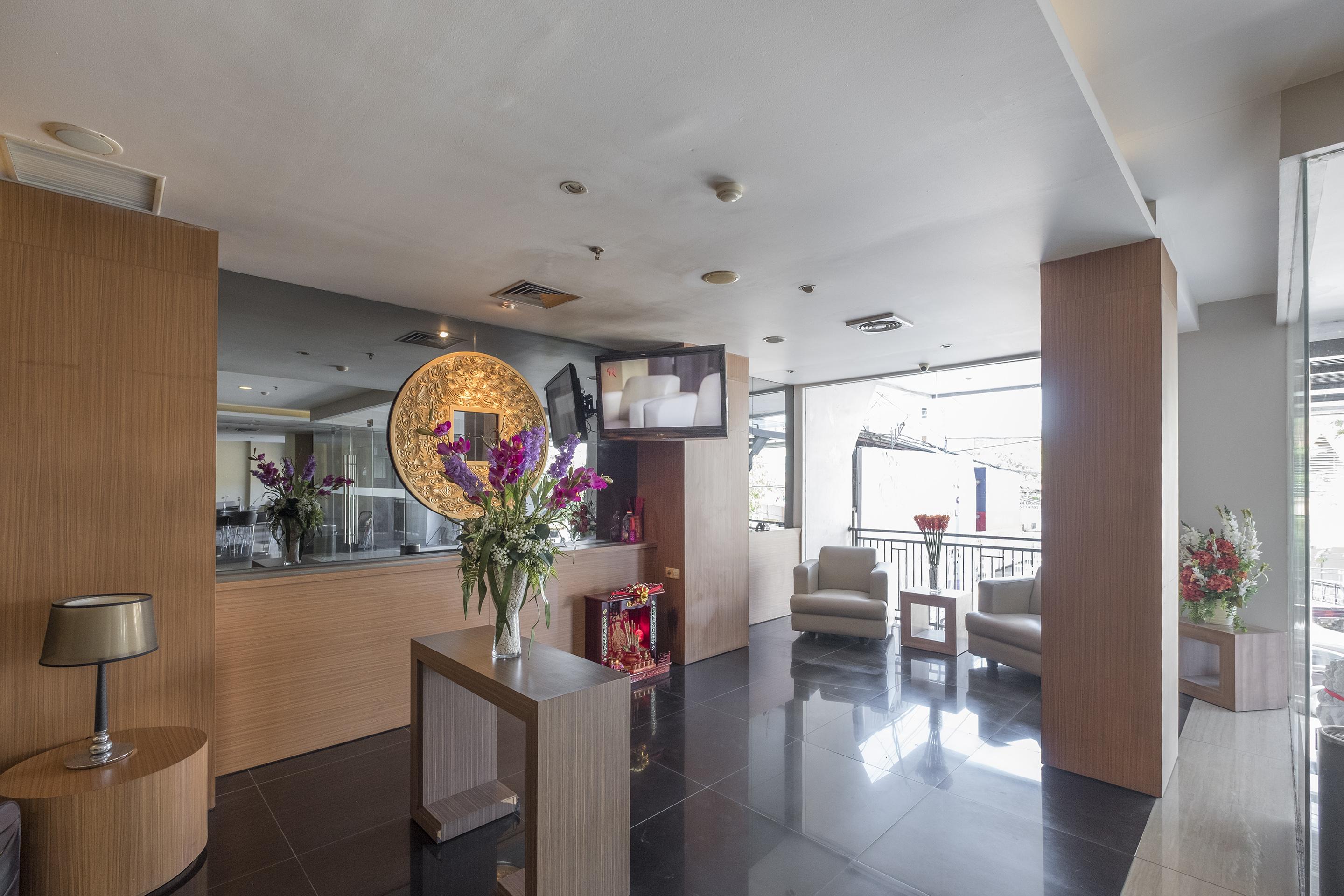 Aswin Hotel And Spa Makassar Exterior photo