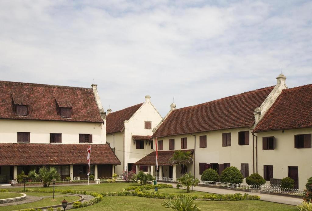 Aswin Hotel And Spa Makassar Exterior photo